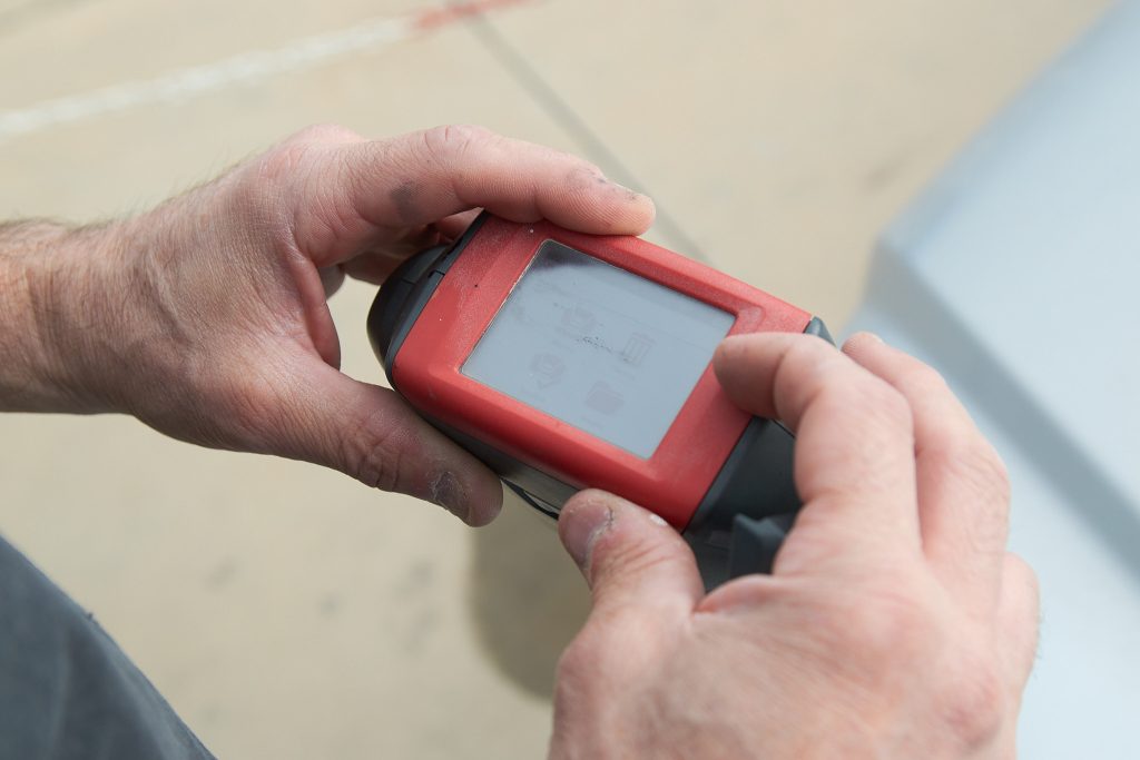 RICERCA DELLA TONALITA’ DEL COLORE CON SPETTROFOTOMETRO